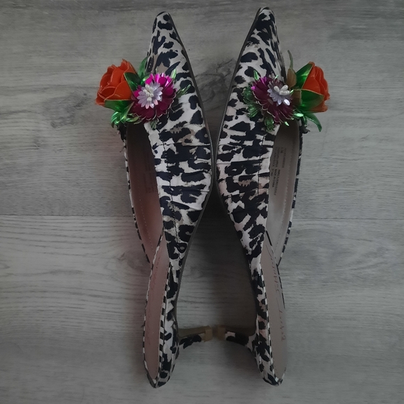 Betsey Johnson Leopard Heels with Floral Accents - Picture 4 of 8